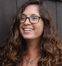 Lauren Sapala author image